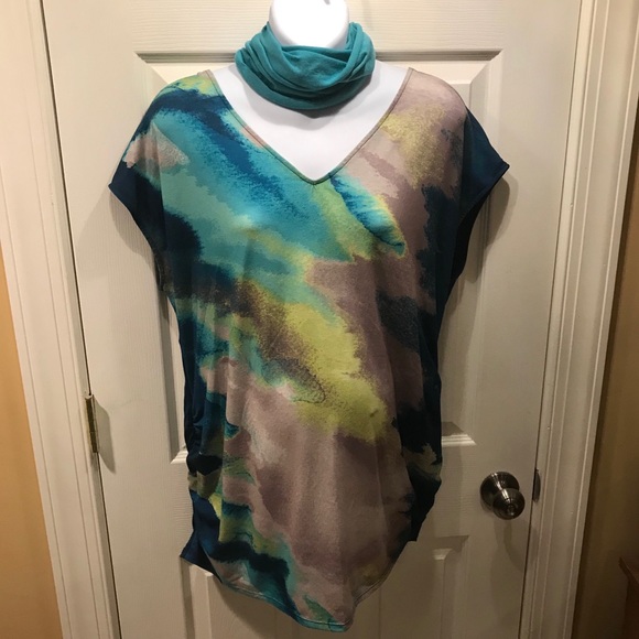 Liz Lange for Target Tops - Liz Lange Maternity Watercolor V Neck
